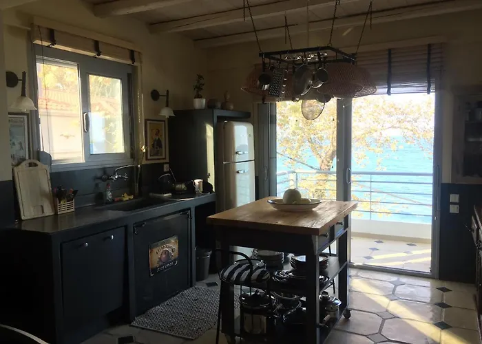 Sea View House Apartament *